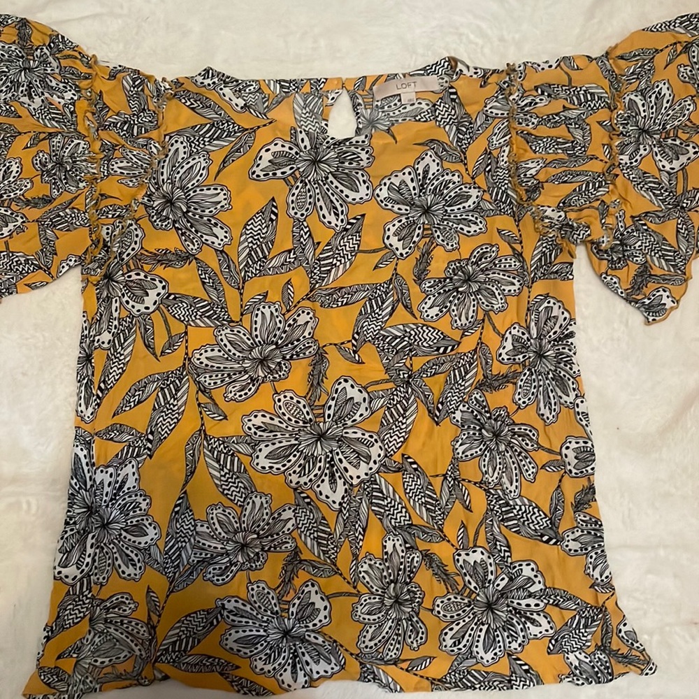 Loft shirt. NEVER WORN.